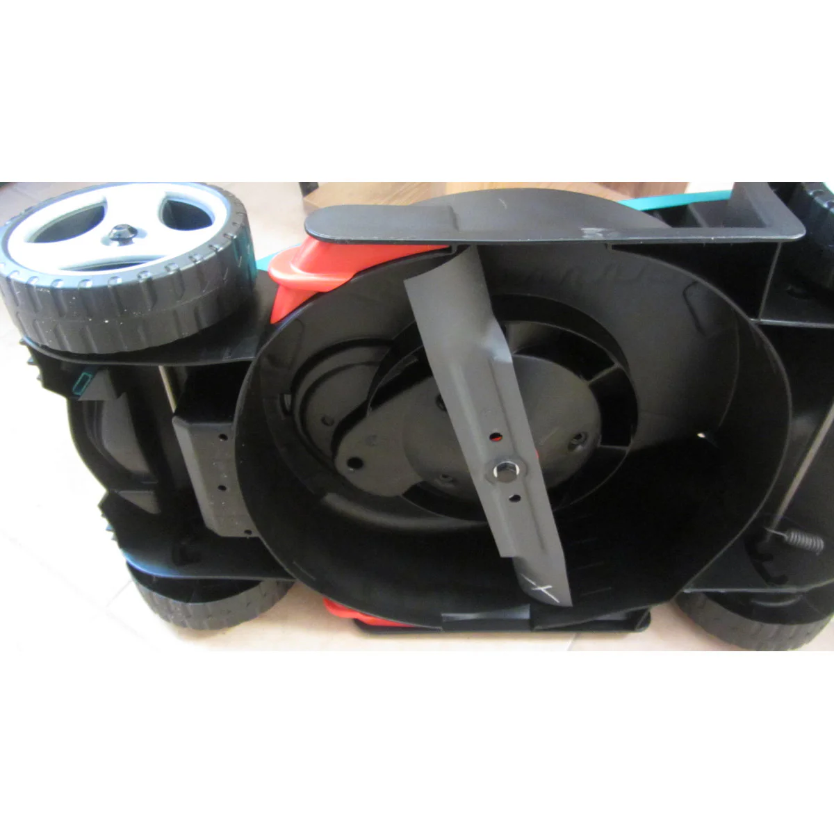 Електрическа косачка BOSCH ARM 32, до 200кв.м, 1200W 0600885B03