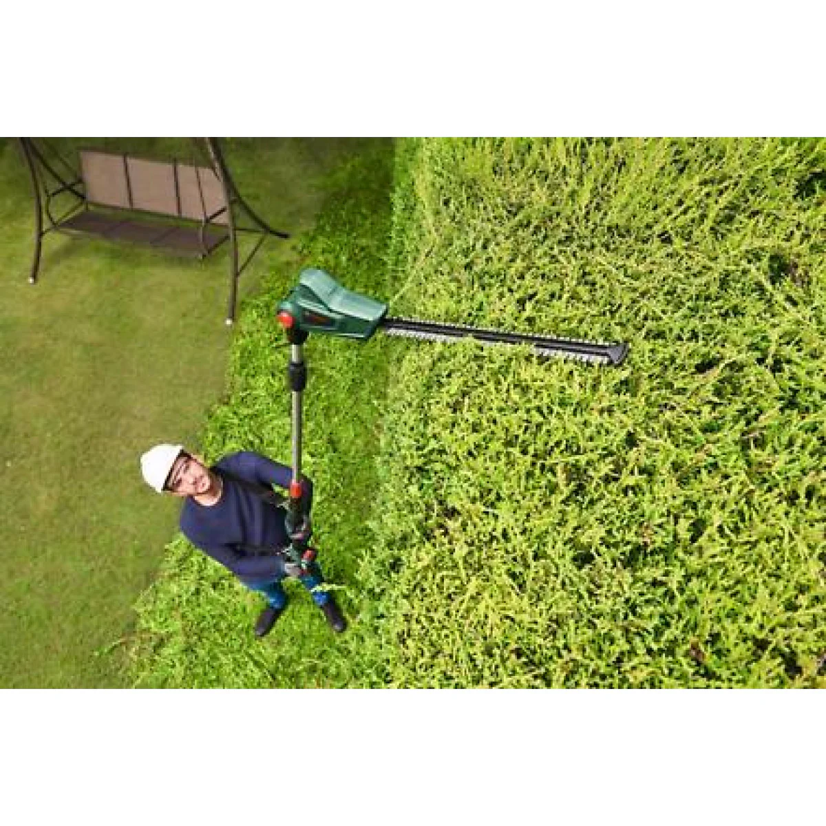 Акумулаторен разтегателен храсторез Bosch UniversalHedgePole 18 без батерия и зарядно 06008B3001