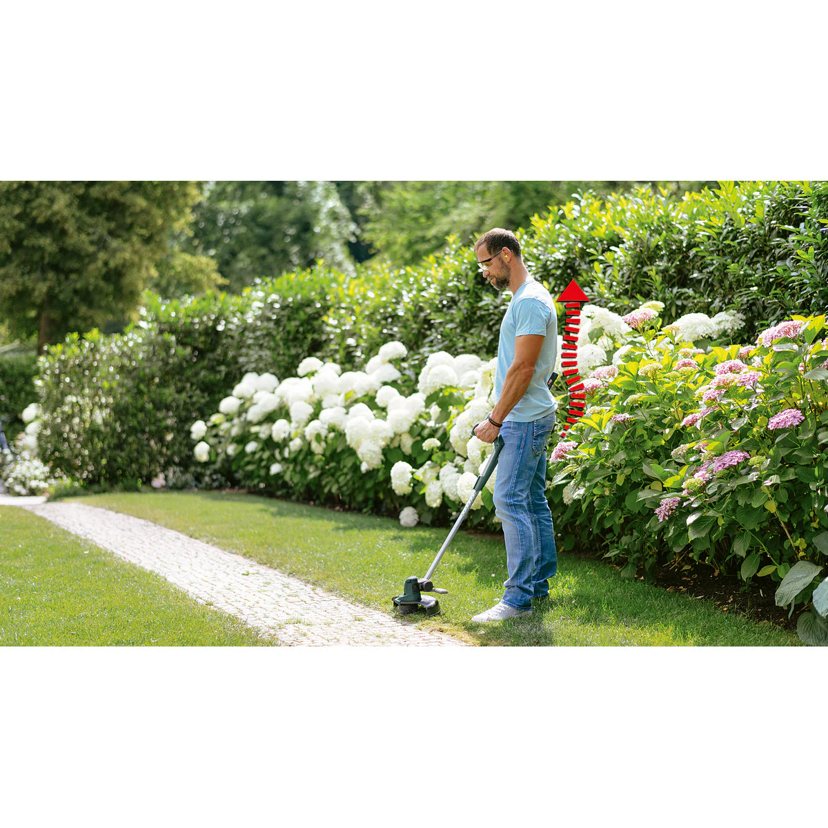 Акумулаторен тример за трева Bosch UniversalGrassCut 18V-260 без батерия 06008C1D04