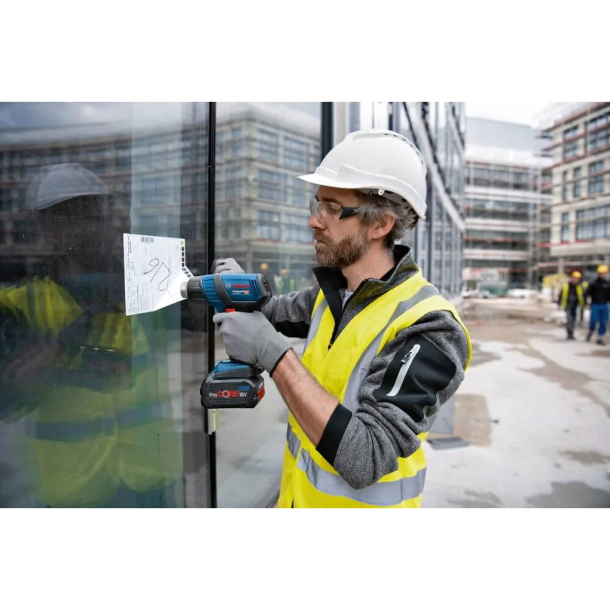 Акумулаторен пистолет за горещ въздух Bosch GHG 18V-50 - без батерия и зарядно в L-BOXX 136 06012A6501