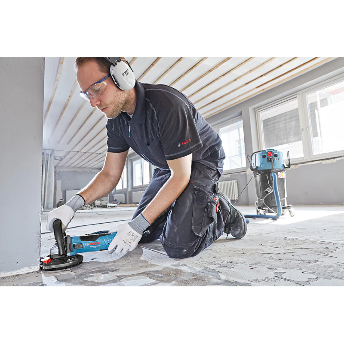Машина за шлайфане на бетон Bosch GBR 15 CAG в L-BOXX 0601776001