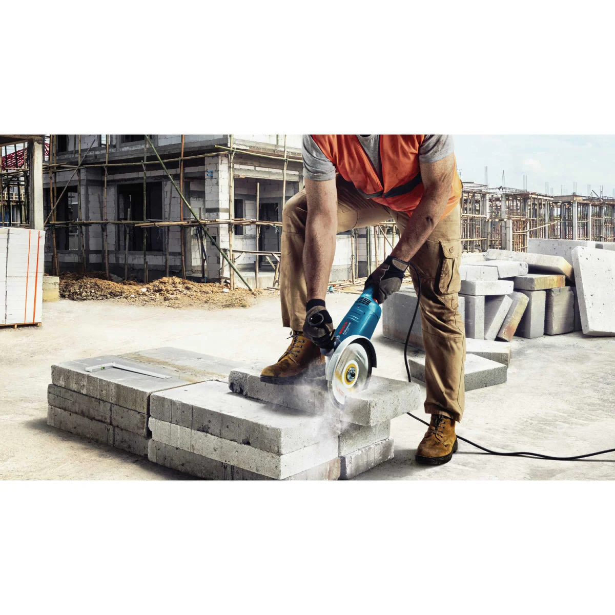 Ъглошлайф Bosch GWS 2200 с плавен пуск и защита от рестартиране 06018C1320 Ъглошлайф Bosch GWS 2200 с плавен пуск и защита от рестартиране 06018C1320