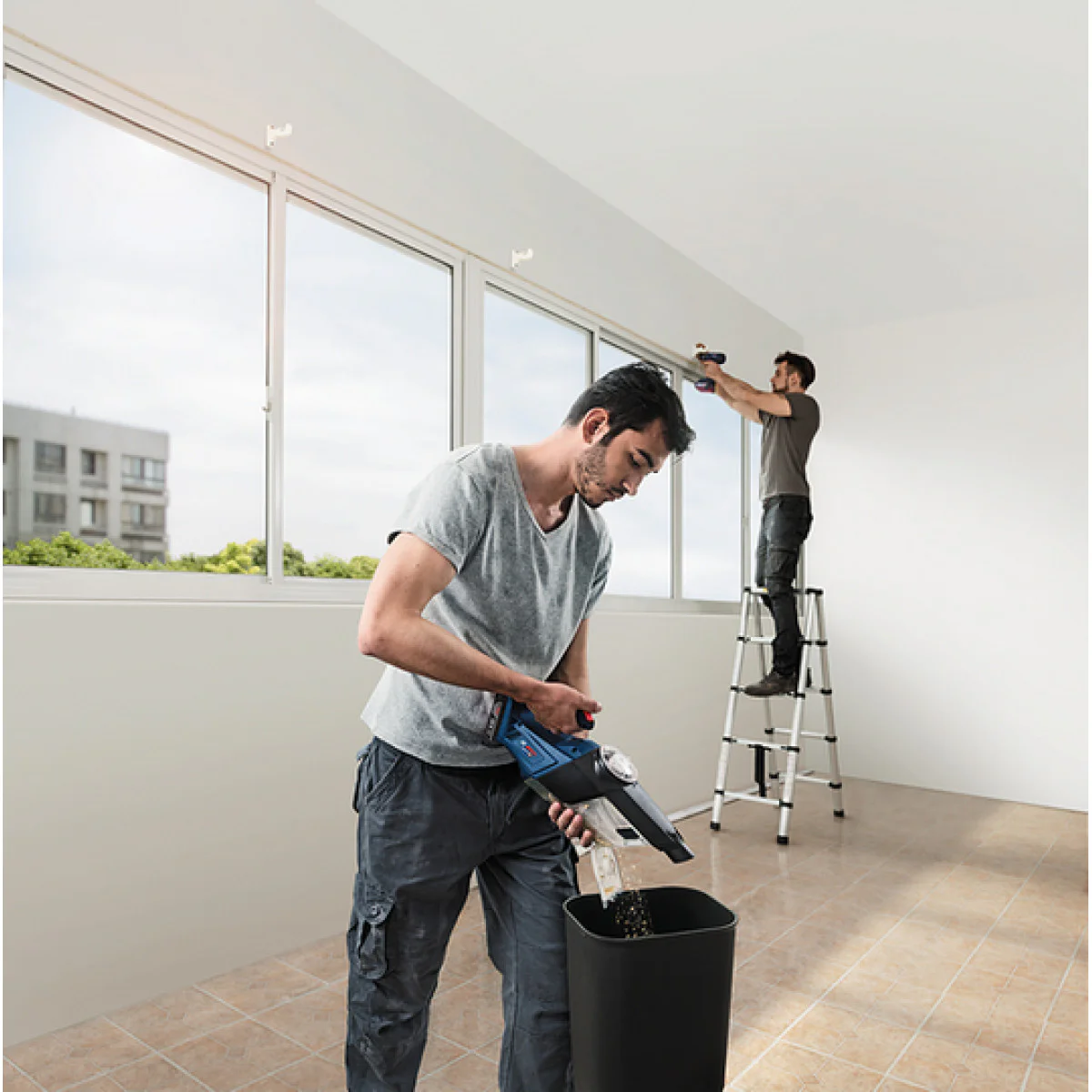 Акумулаторна прахосмукачка BOSCH GAS 18V-1 Solo - без батерия и зарядно 06019C6200 Акумулаторна прахосмукачка BOSCH GAS 18V-1 Solo - без батерия и зарядно 06019C6200