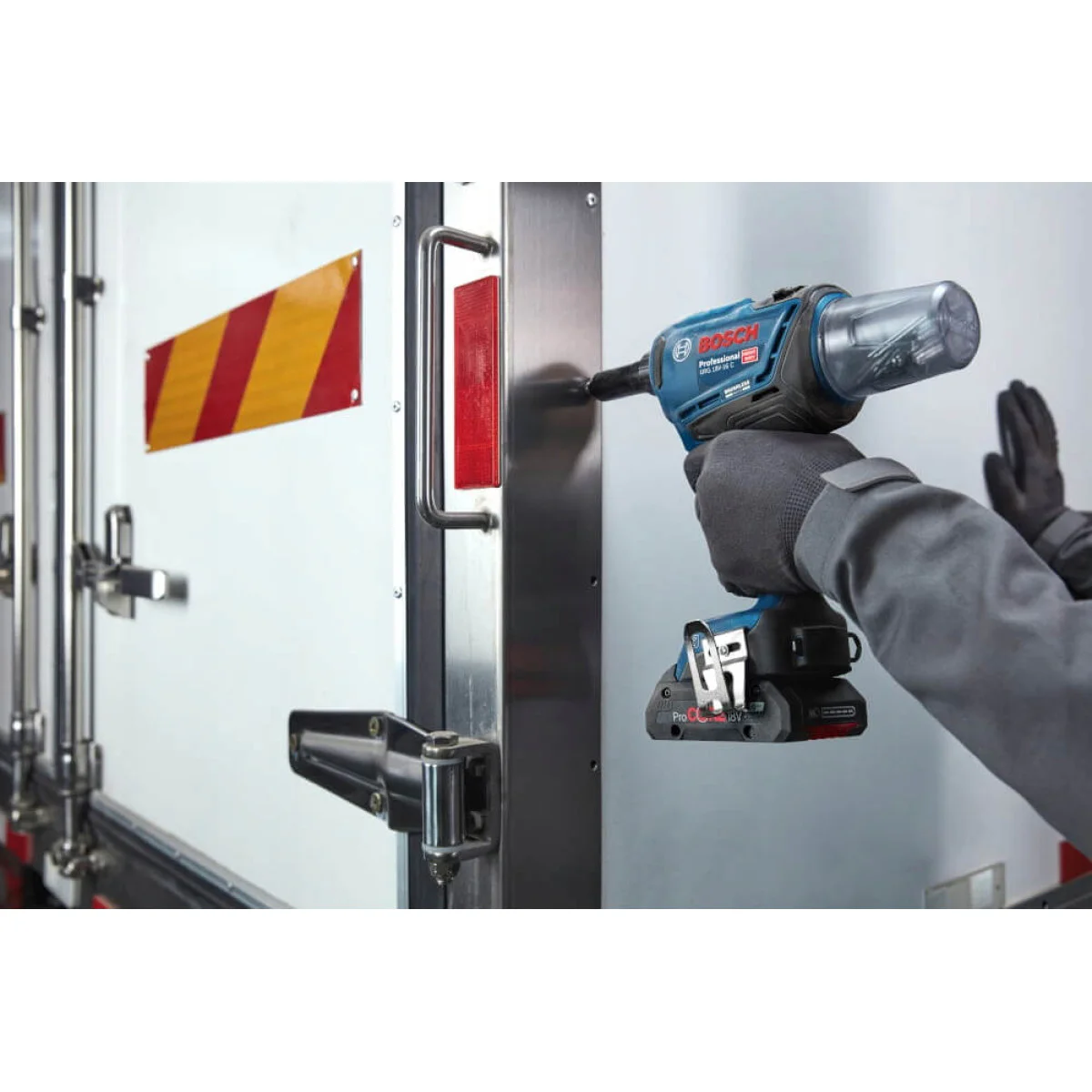 Акумулаторна нитачка Bosch GRG 18V-16 C - 2 х 4,0Ah ProCORE в L-Boxx 06019K5001 Акумулаторна нитачка Bosch GRG 18V-16 C - 2 х 4,0Ah ProCORE в L-Boxx 06019K5001