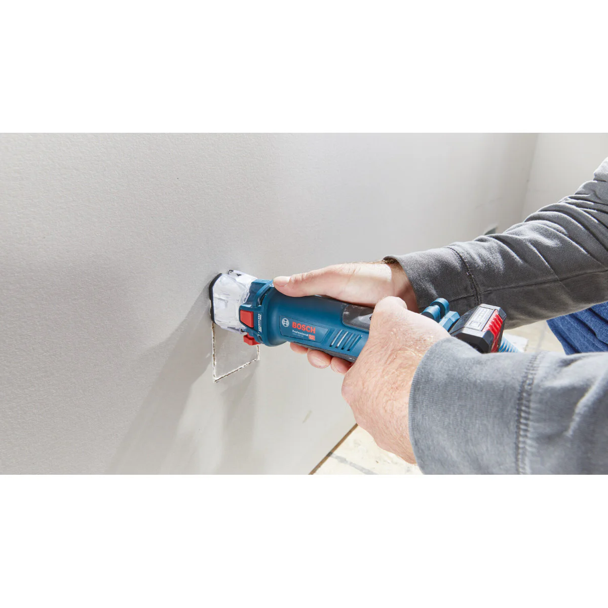 Акумулаторна фреза за гипсокартон Bosch GCU 18V-30, без батерия и зарядно 06019K8000 Акумулаторна фреза за гипсокартон Bosch GCU 18V-30, без батерия и зарядно 06019K8000