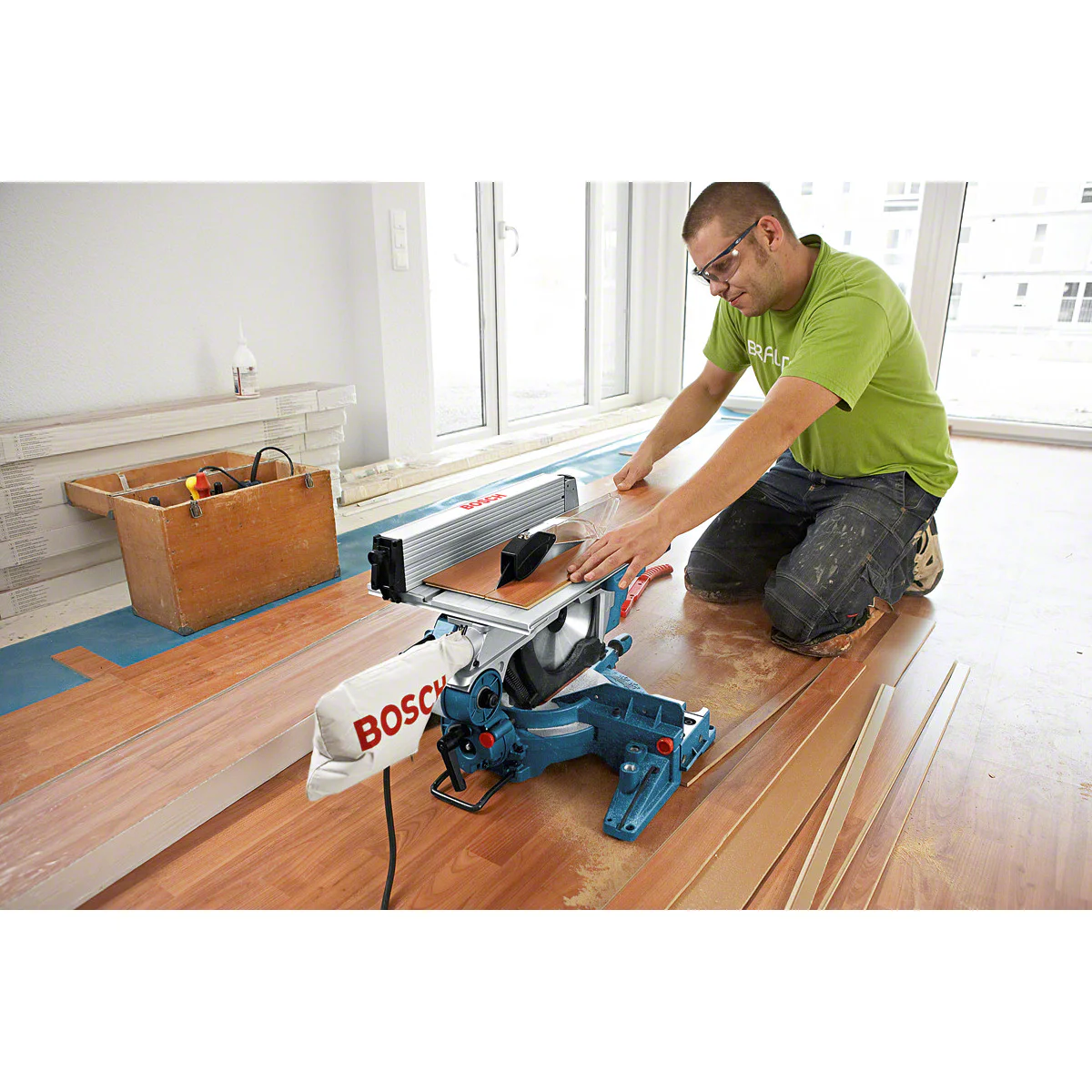 Настолен циркуляр за дърво Bosch GTM 12 JL 0601B15001
