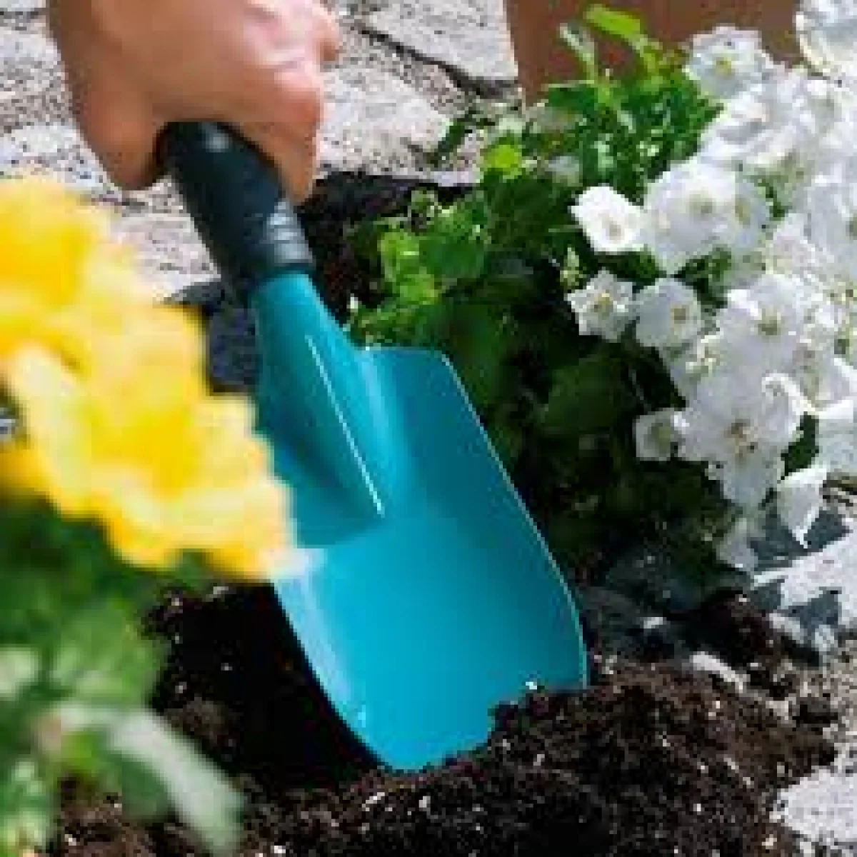 Ръчна лопатка Gardena - Широка 08950-20 Ръчна лопатка Gardena - Широка 08950-20