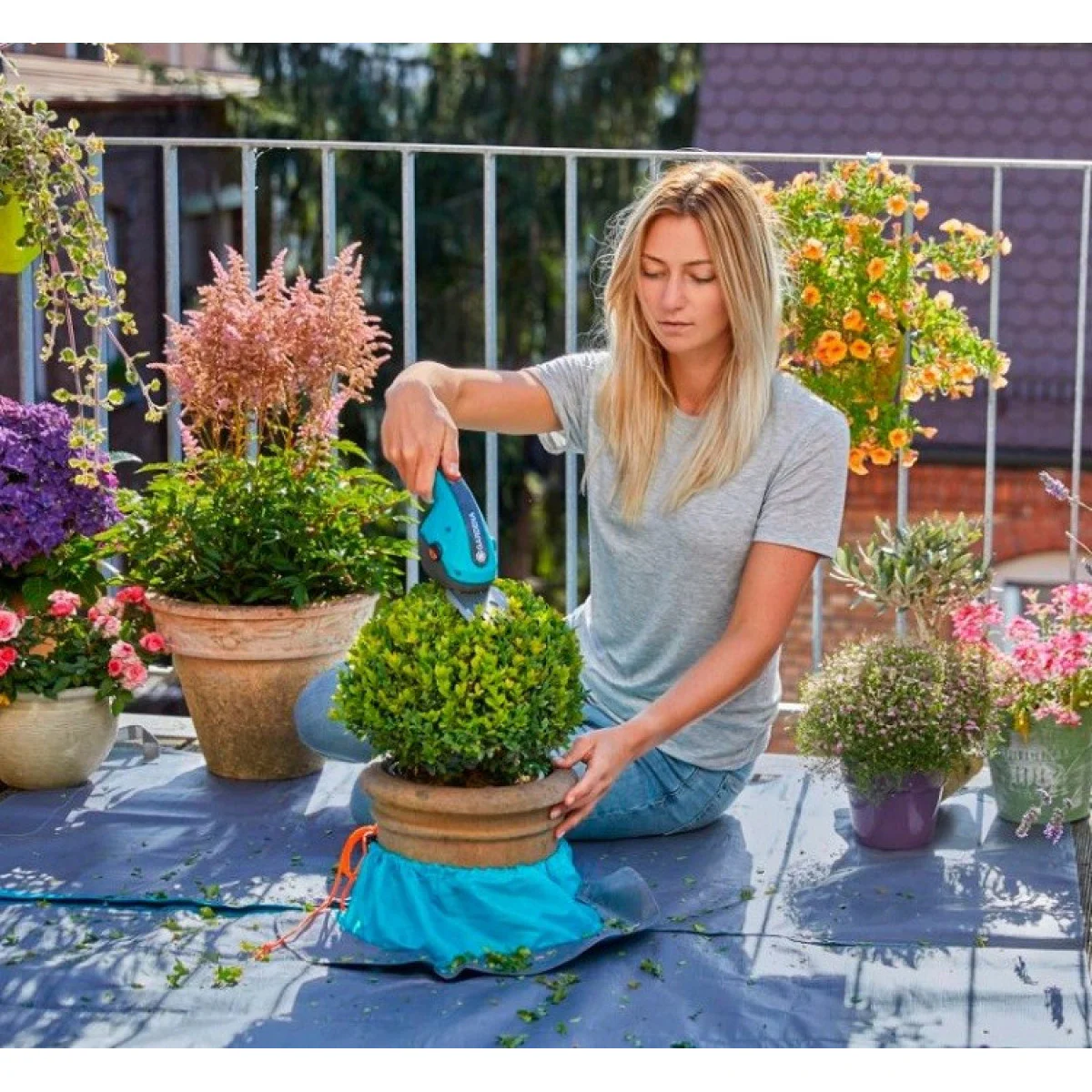 Акумулаторна ножица за трева GARDENA ClassicCut Li + 2 ножа и USB кабел 09885-20 Акумулаторна ножица за трева GARDENA ClassicCut Li + 2 ножа и USB кабел 09885-20
