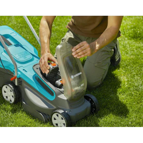 Акумулаторна косачка Gardena PowerMax 32/36V P4A с 2 батерии 36 V, 2.5 Ah, 320 мм