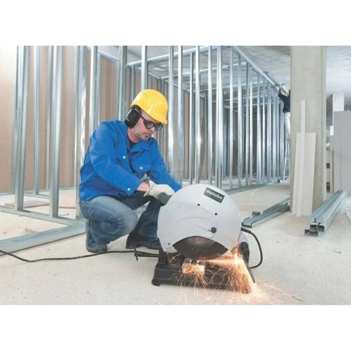 Стационарен циркуляр Metabo CS 23-355, 2 300 W, Ø 355 мм + диск 602335850