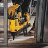 Акумулаторен безчетков такер за директен монтаж в бетон DeWALT DCN890N DCN890N