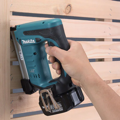 Акумулаторен такер Makita LXTDST221Z, 18 V, 10 mm, 10 - 22 mm, без зарядно и батерия