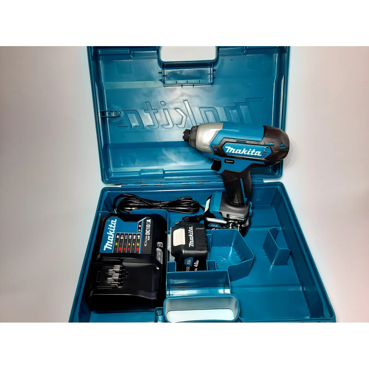 Акумулаторен ударен винтоверт Makita TD110DSME TD110DSME Акумулаторен ударен винтоверт Makita TD110DSME TD110DSME