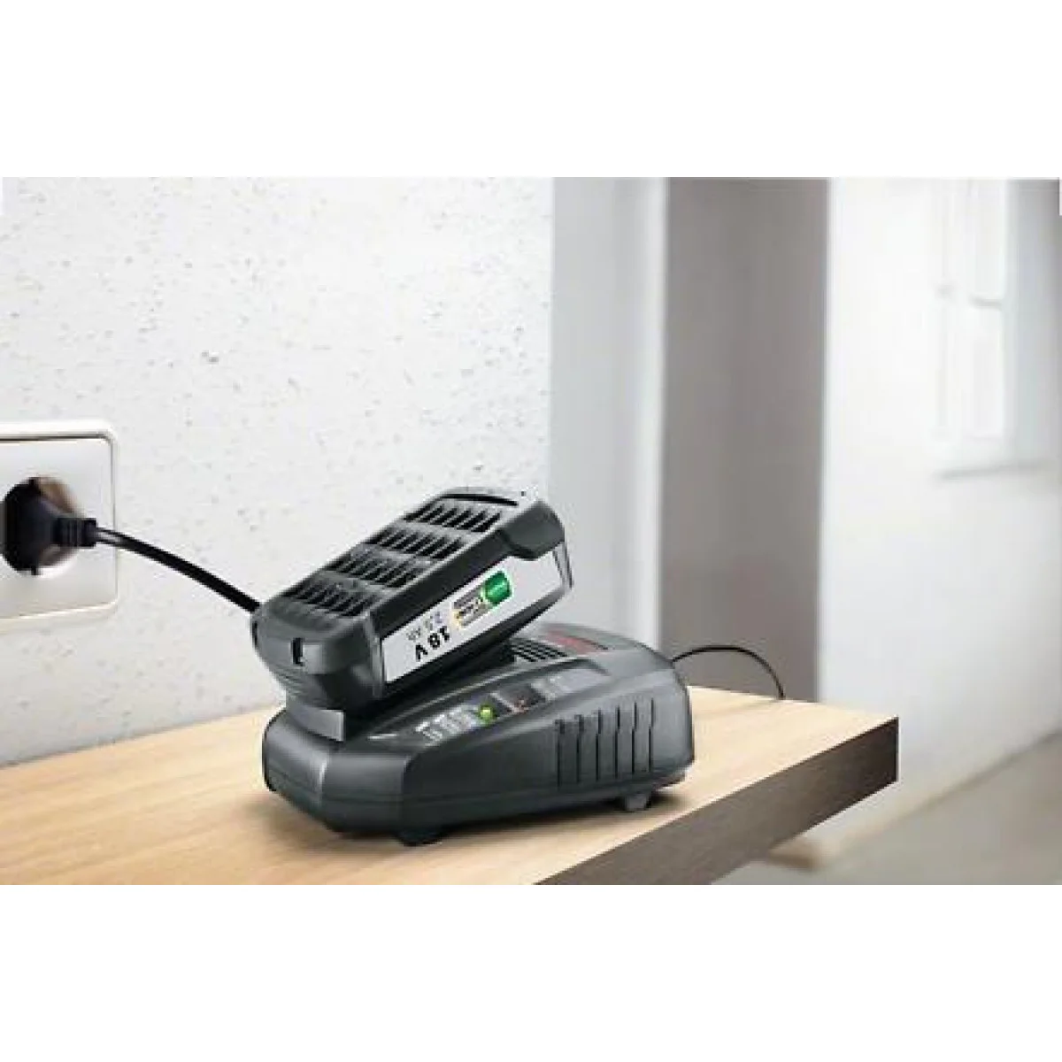 Акумулаторна батерия 18V 2Ah Li-ion и зарядно устройство Bosch Power for ALL 18 V 1600A00K1P Акумулаторна батерия 18V 2Ah Li-ion и зарядно устройство Bosch Power for ALL 18 V 1600A00K1P