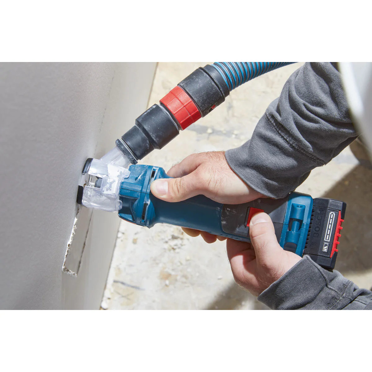 Акумулаторна фреза за гипсокартон Bosch GCU 18V-30, без батерия и зарядно 06019K8000 Акумулаторна фреза за гипсокартон Bosch GCU 18V-30, без батерия и зарядно 06019K8000