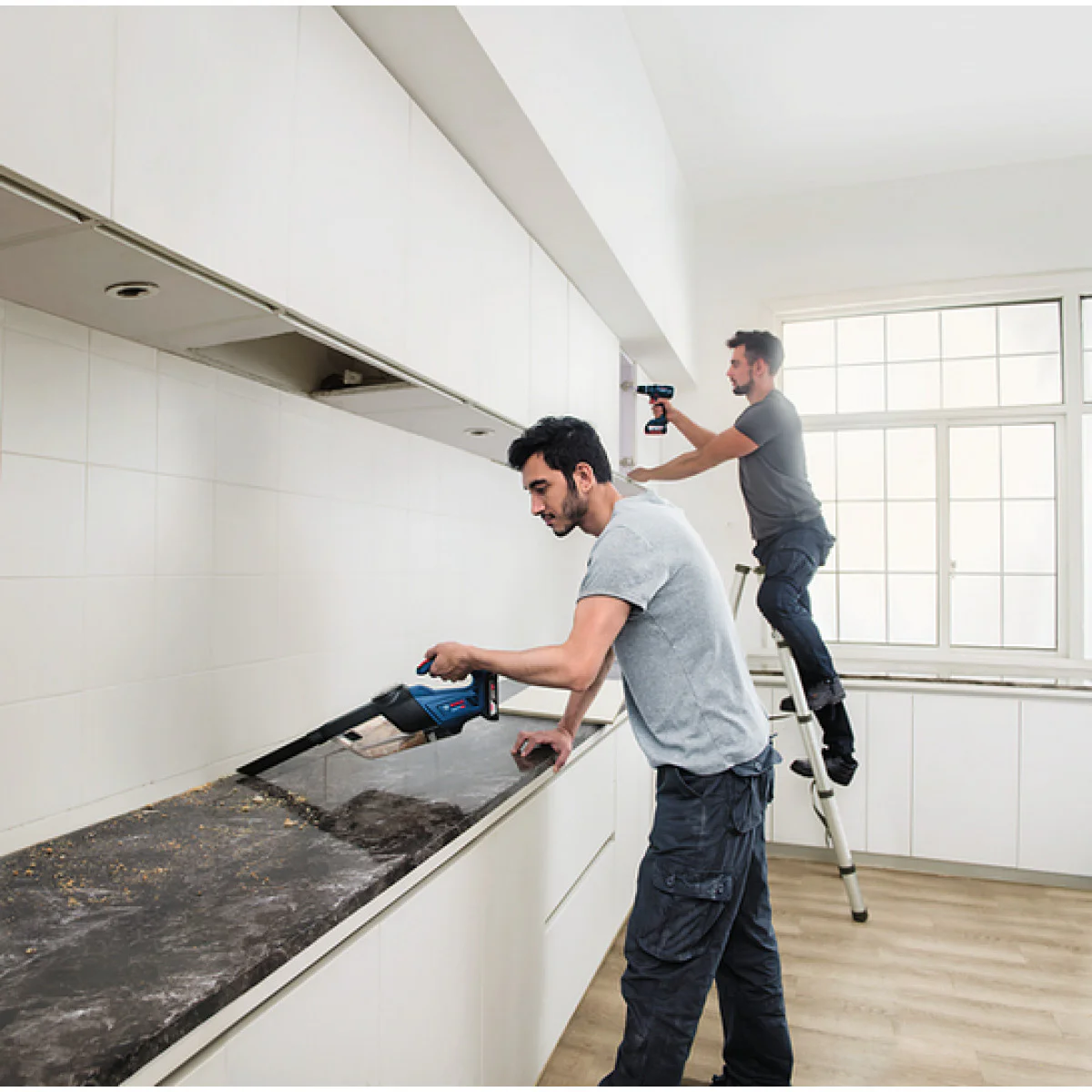 Акумулаторна прахосмукачка BOSCH GAS 18V-1 Solo - без батерия и зарядно 06019C6200 Акумулаторна прахосмукачка BOSCH GAS 18V-1 Solo - без батерия и зарядно 06019C6200