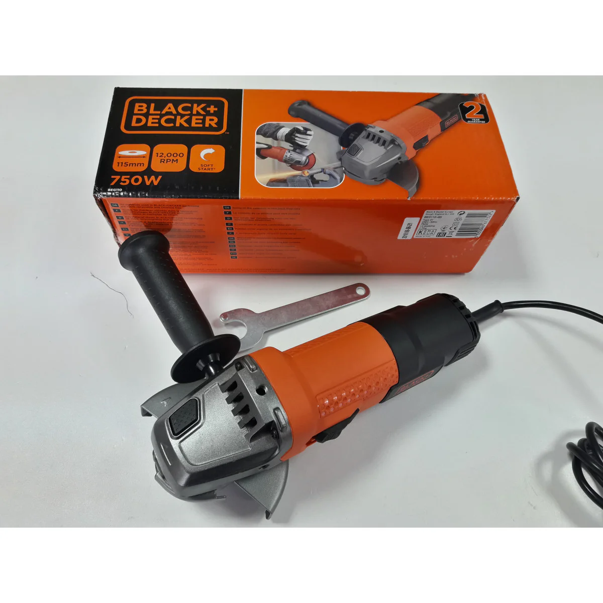 Ъглошлайф Black&Decker BEG110K BEG110K