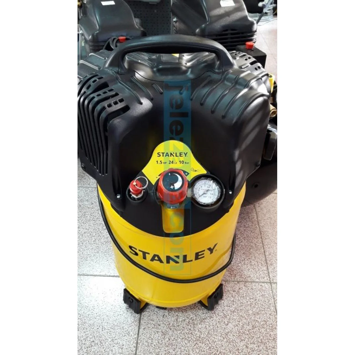 Безмаслен компресор Stanley - 24л D200/10/24V D200