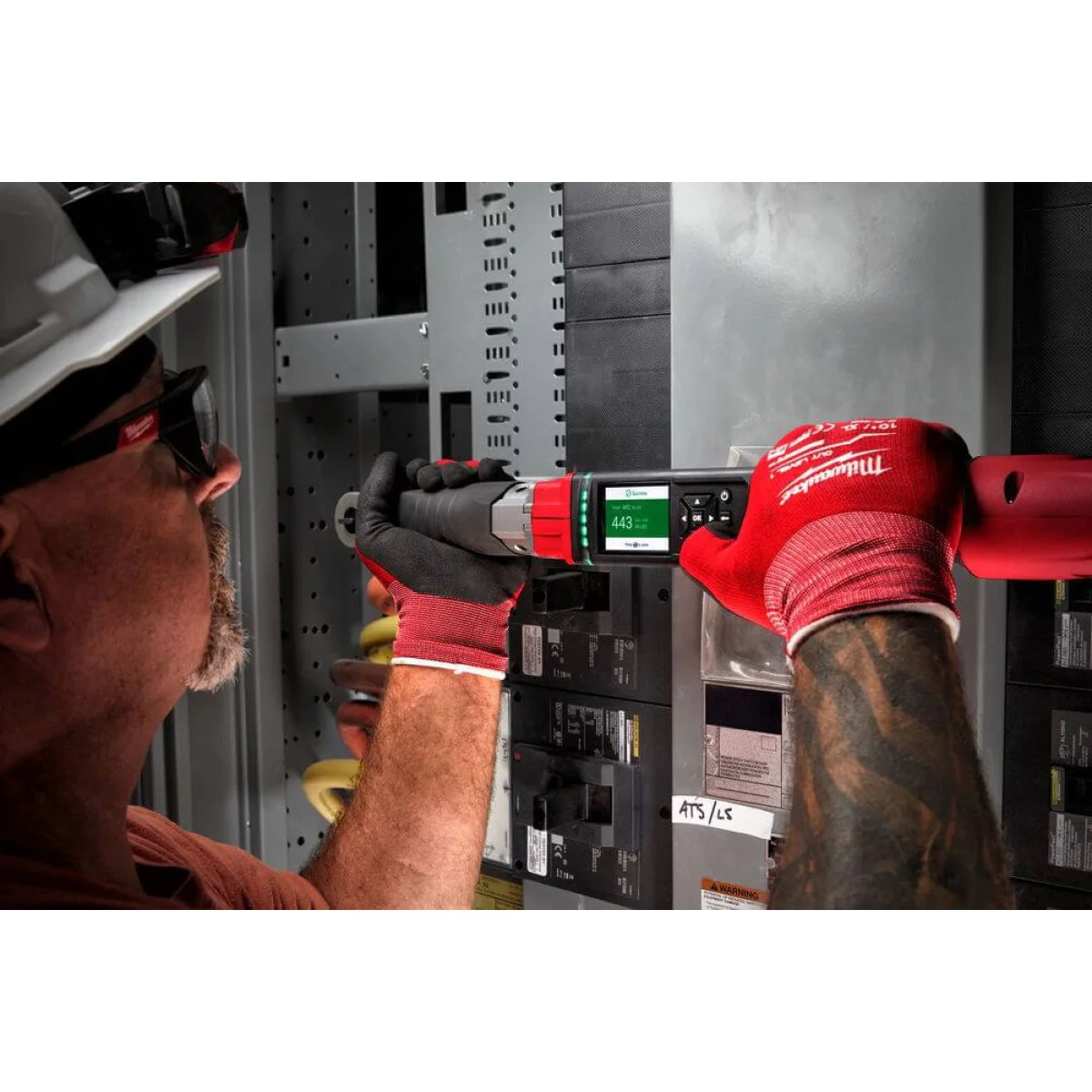 Цифров динамометричен гаечен ключ Milwaukee M12 ONEFTR12-201C 4933464970