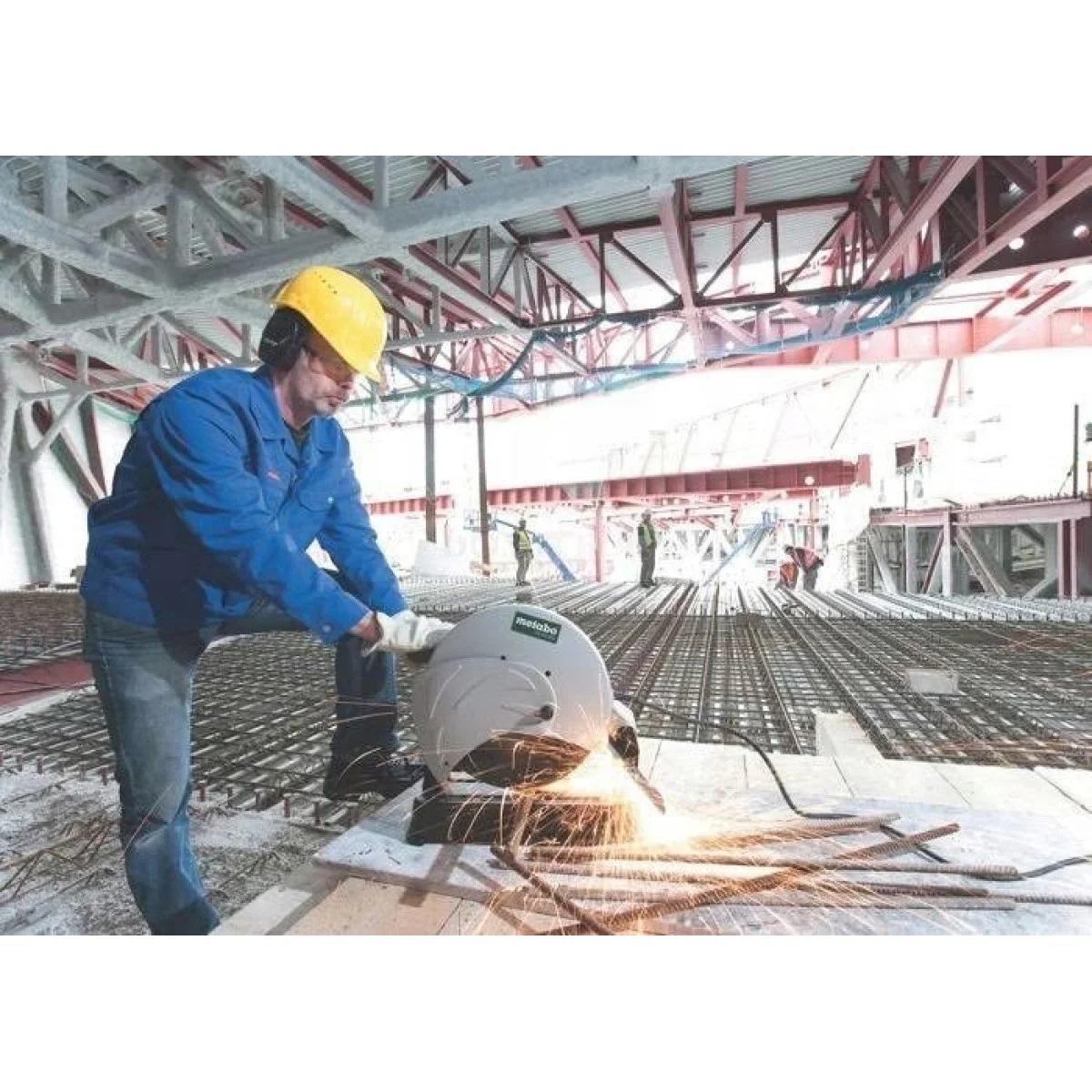 Стационарен циркуляр Metabo CS 23-355, 2 300 W, Ø 355 мм + диск 602335850