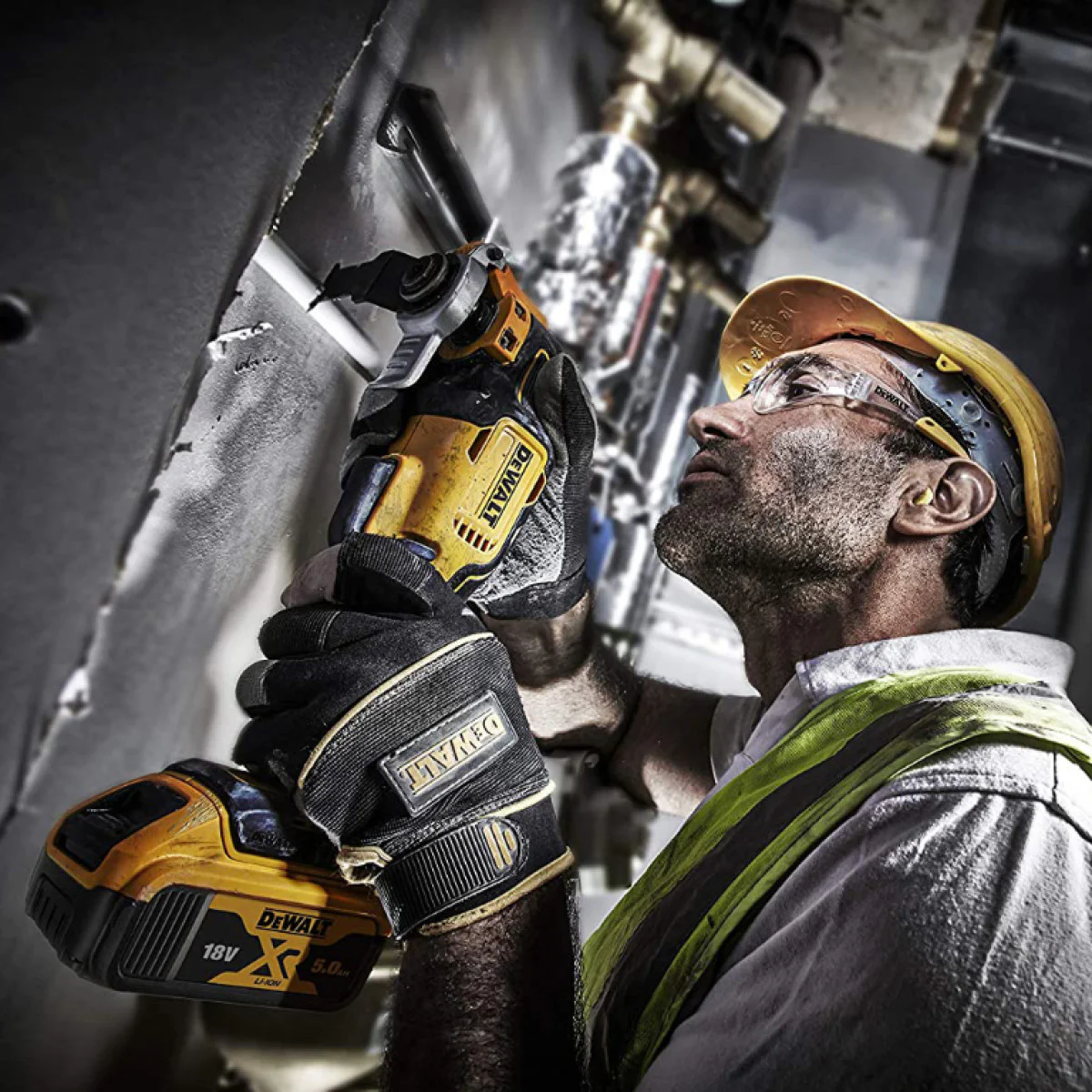 Акумулаторен многофункционален инструмент осцилатор Li-Ion DeWALT DCS356P2, 18 V, 5 Ah DCS356P2 Акумулаторен многофункционален инструмент осцилатор Li-Ion DeWALT DCS356P2, 18 V, 5 Ah DCS356P2