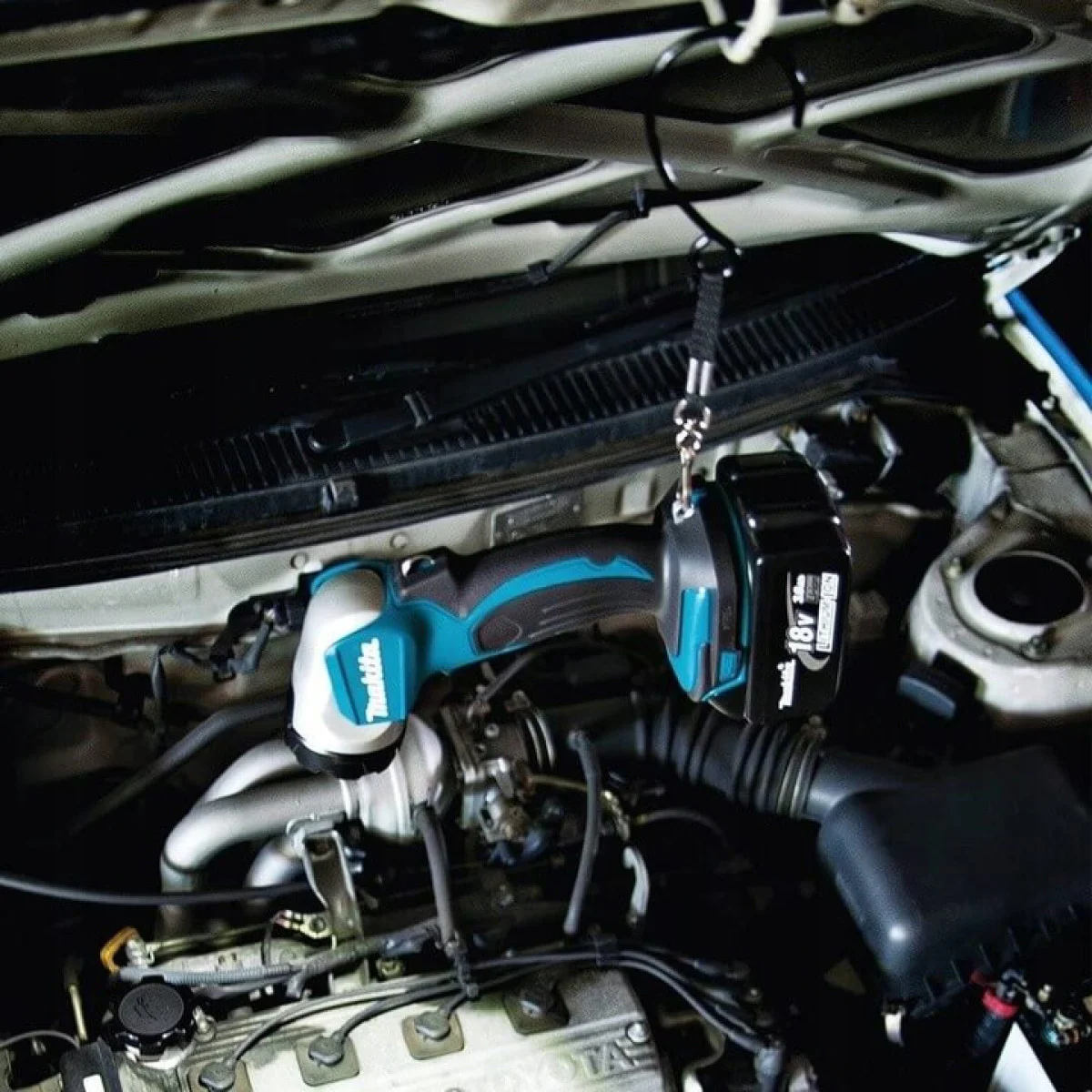 Акумулаторен фенер Makita DEADML808 DEBDML808 Акумулаторен фенер Makita DEADML808 DEBDML808