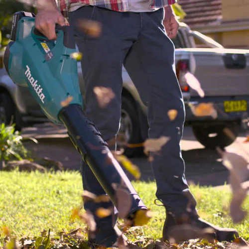 Акумулаторна въздоходувка Makita DUB362Z без батерии и зарядно + подарък тениска