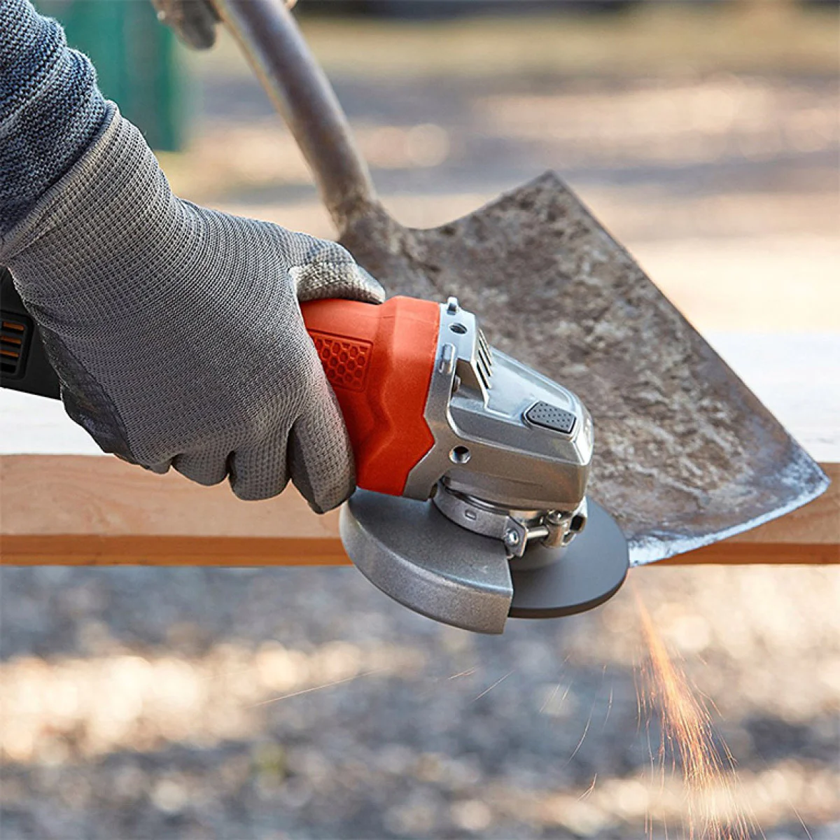 Ъглошлайф Black&Decker BEG110K BEG110K