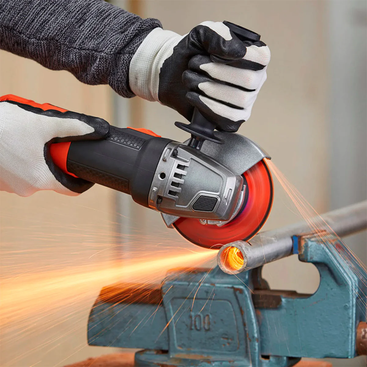 Ъглошлайф Black&Decker BEG220 BEG220