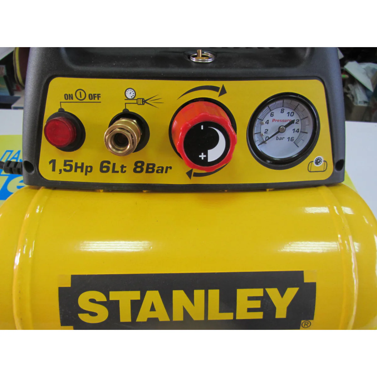 Компресор STANLEY, DN200/8/6 8bar/6л DN200 Компресор STANLEY, DN200/8/6 8bar/6л DN200