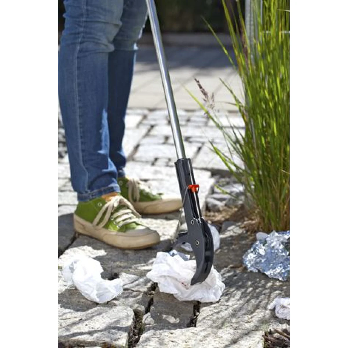 Механичен хващач за отпадъци  GARDENA 03567-20