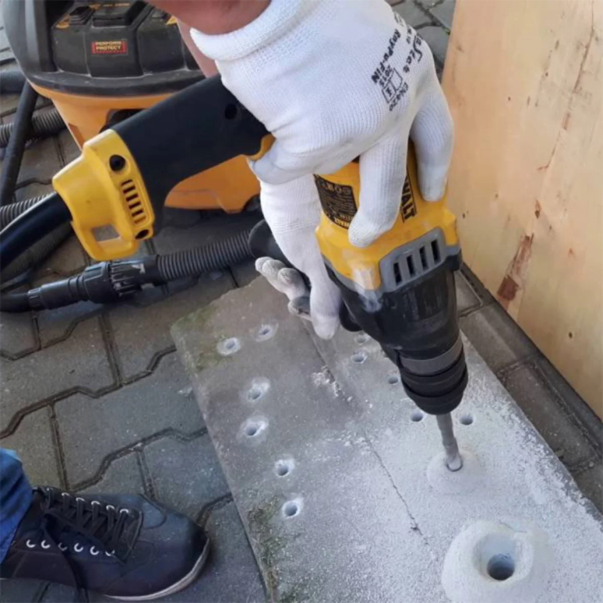 Перфоратор Dewalt D25144K, сменяем патрон D25144K