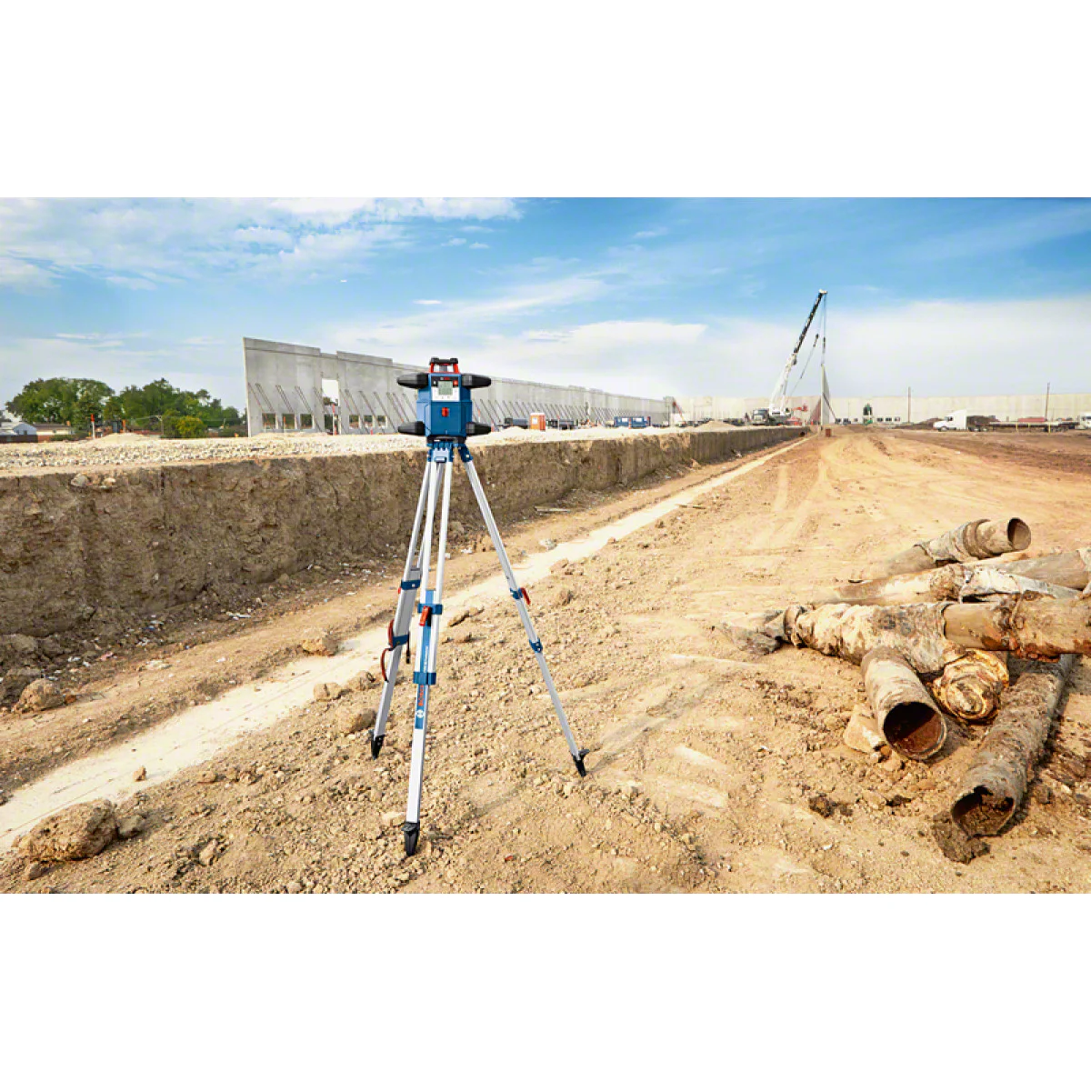 Ротационен лазерен нивелир Bosch GRL 600 CHV + Лата GR 240 Professional + Строителен статив BT 170 HD Professional 06159940P5 Ротационен лазерен нивелир Bosch GRL 600 CHV + Лата GR 240 Professional + Строителен статив BT 170 HD Professional 06159940P5