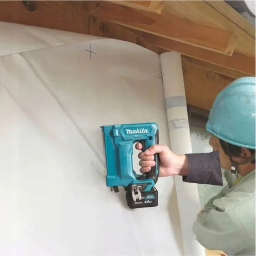 Акумулаторен такер Makita ST113DZ 10,8 V, без батерия и зарядно 
