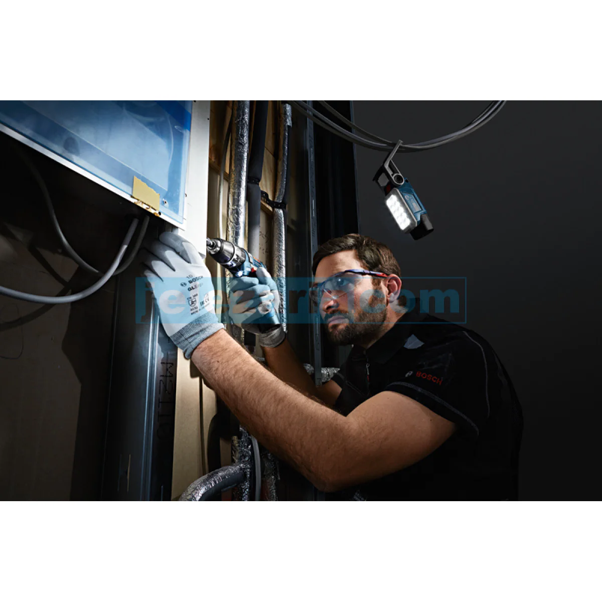 Акумулаторна лампа Bosch GLI 12V-330 06014A0000 Акумулаторна лампа Bosch GLI 12V-330 06014A0000