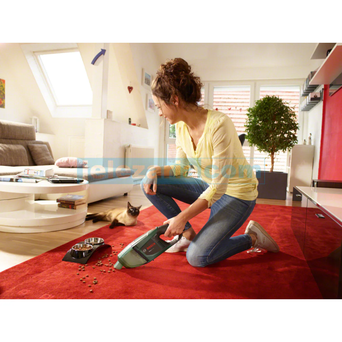 Акумулаторна прахосмукачка Bosch EasyVac 12 - 12V 2.5Ah 06033D0001 Акумулаторна прахосмукачка Bosch EasyVac 12 - 12V 2.5Ah 06033D0001