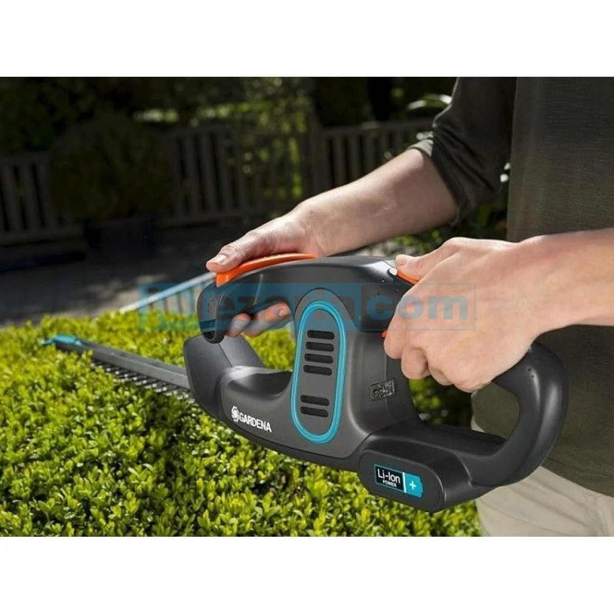 Акумулаторен ножица за жив плет Gardena EasyCut Li 09836-20 Акумулаторен ножица за жив плет Gardena EasyCut Li 09836-20