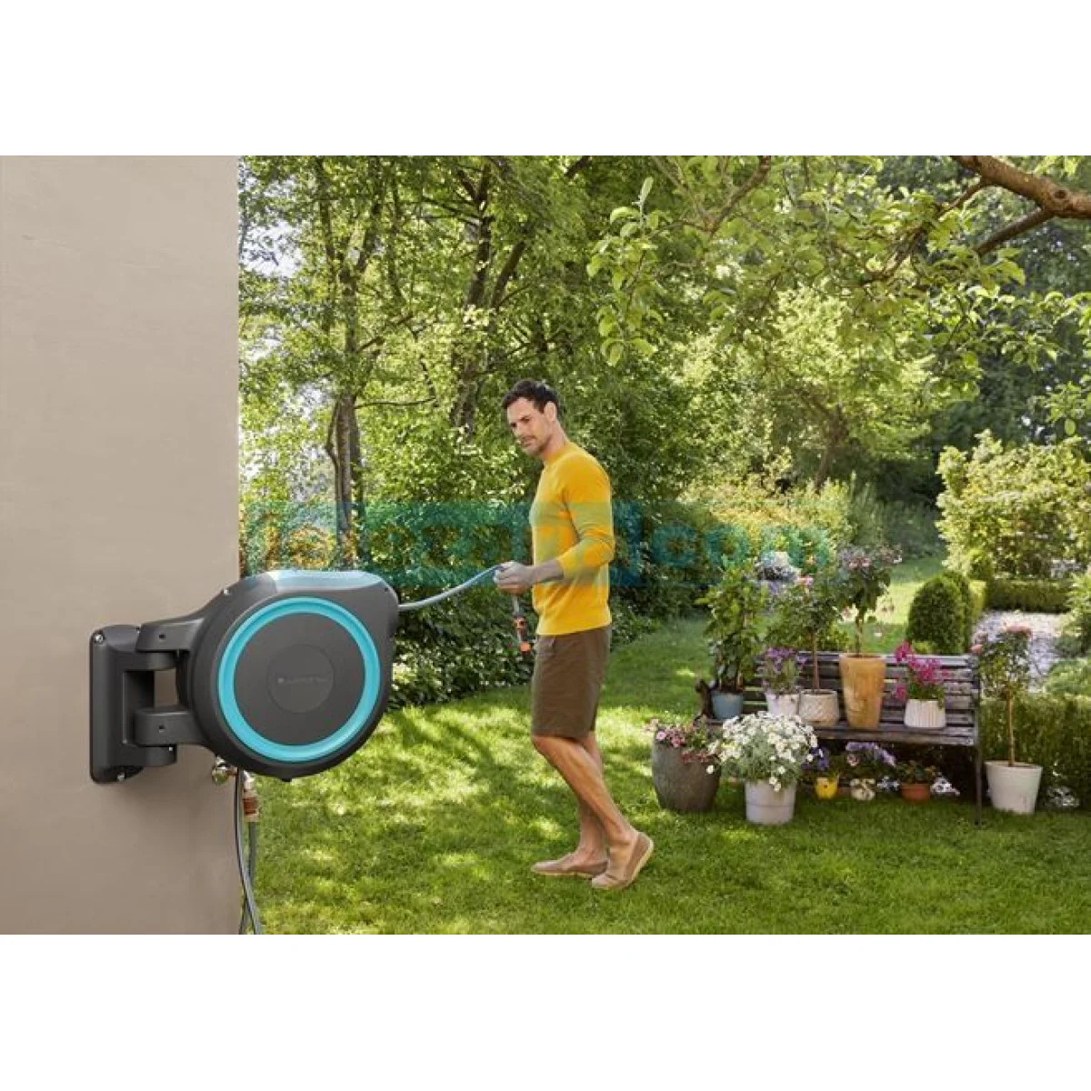 Стенна макара за маркуч 25 м. ROLL UP М/L - синя, GARDENA 18620-20