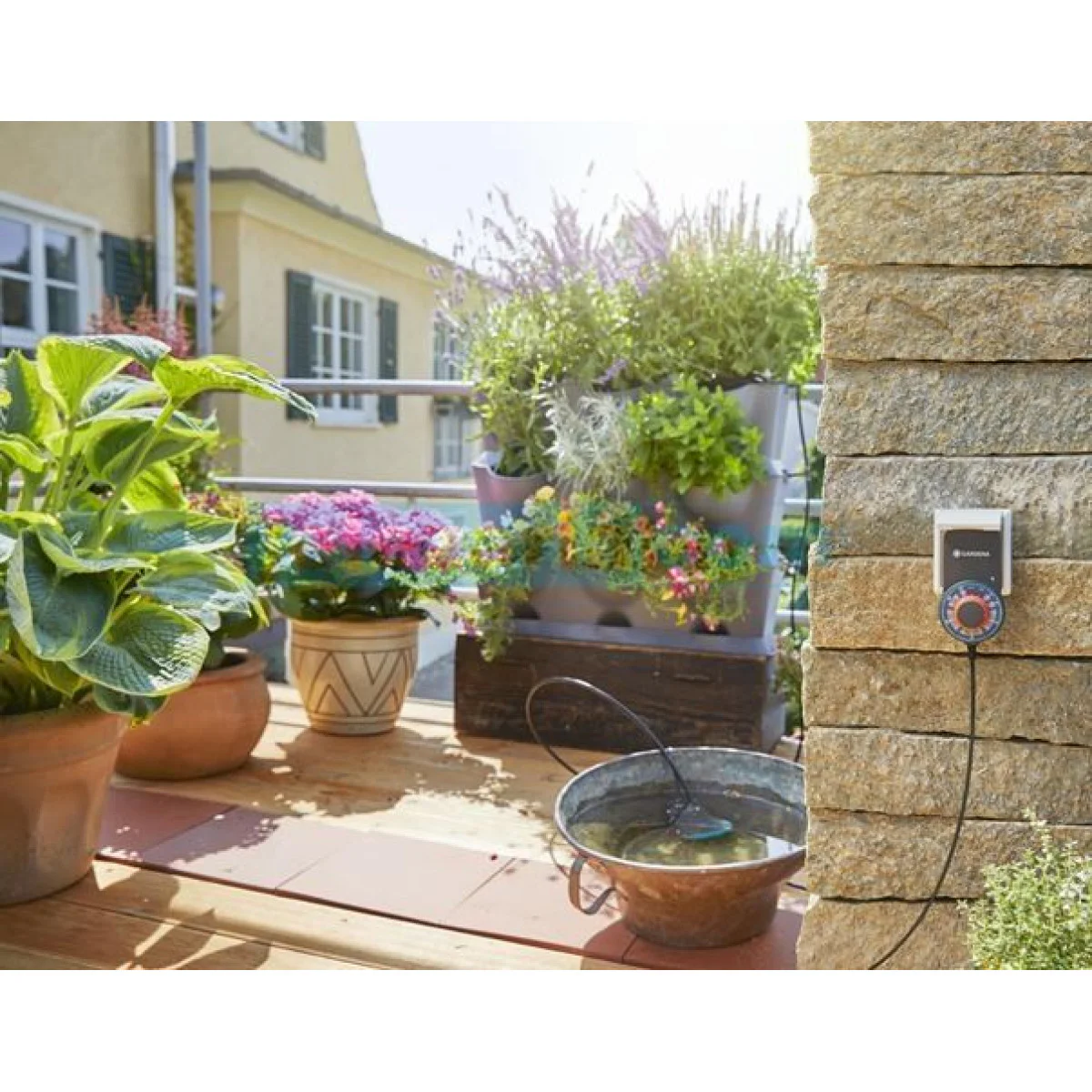 Комплект микрокапково напояване - помпа с таймер GARDENA Micro-Drip-System NatureUp 13158-20