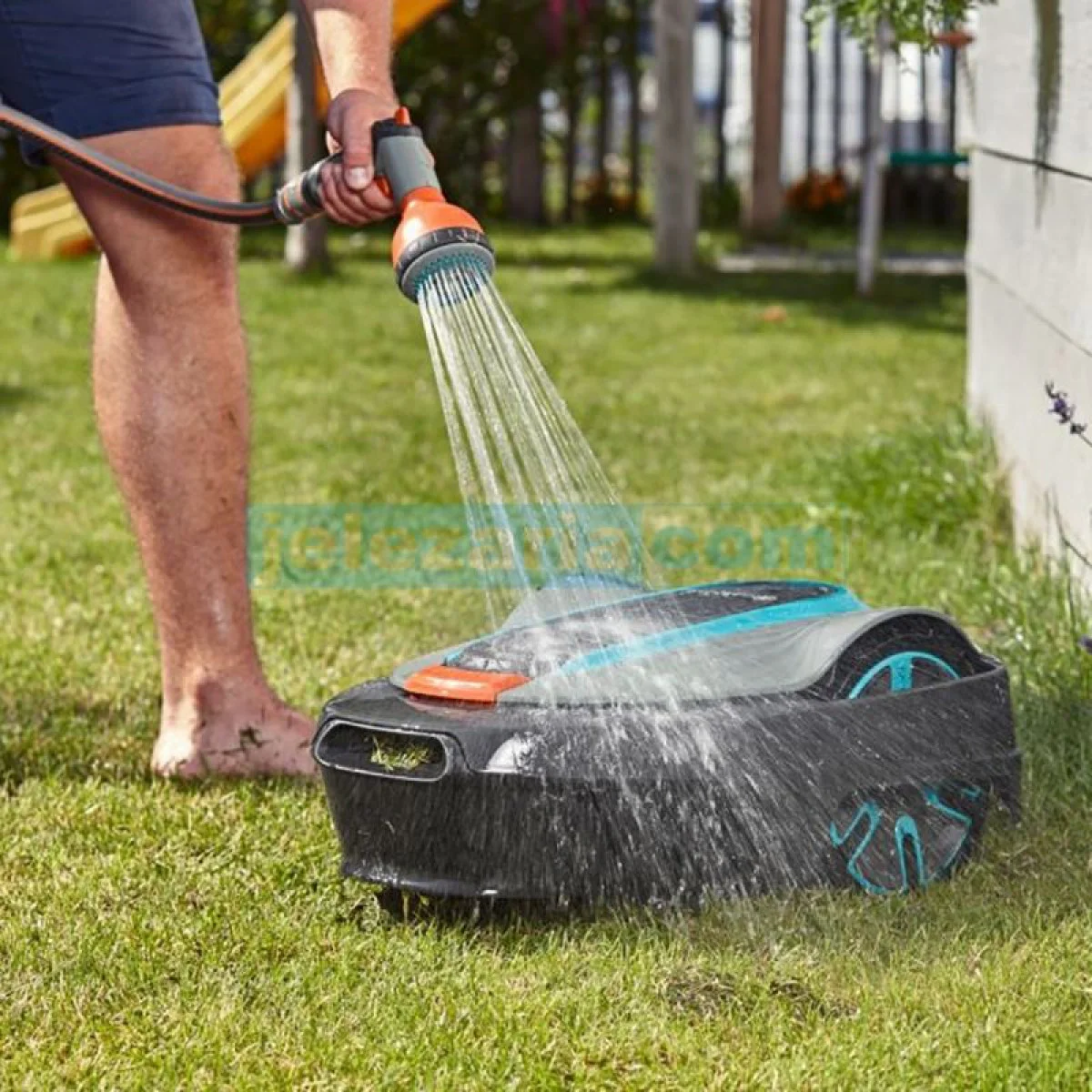 Роботизирана косачка GARDENA  Sileno city 250 15001-32