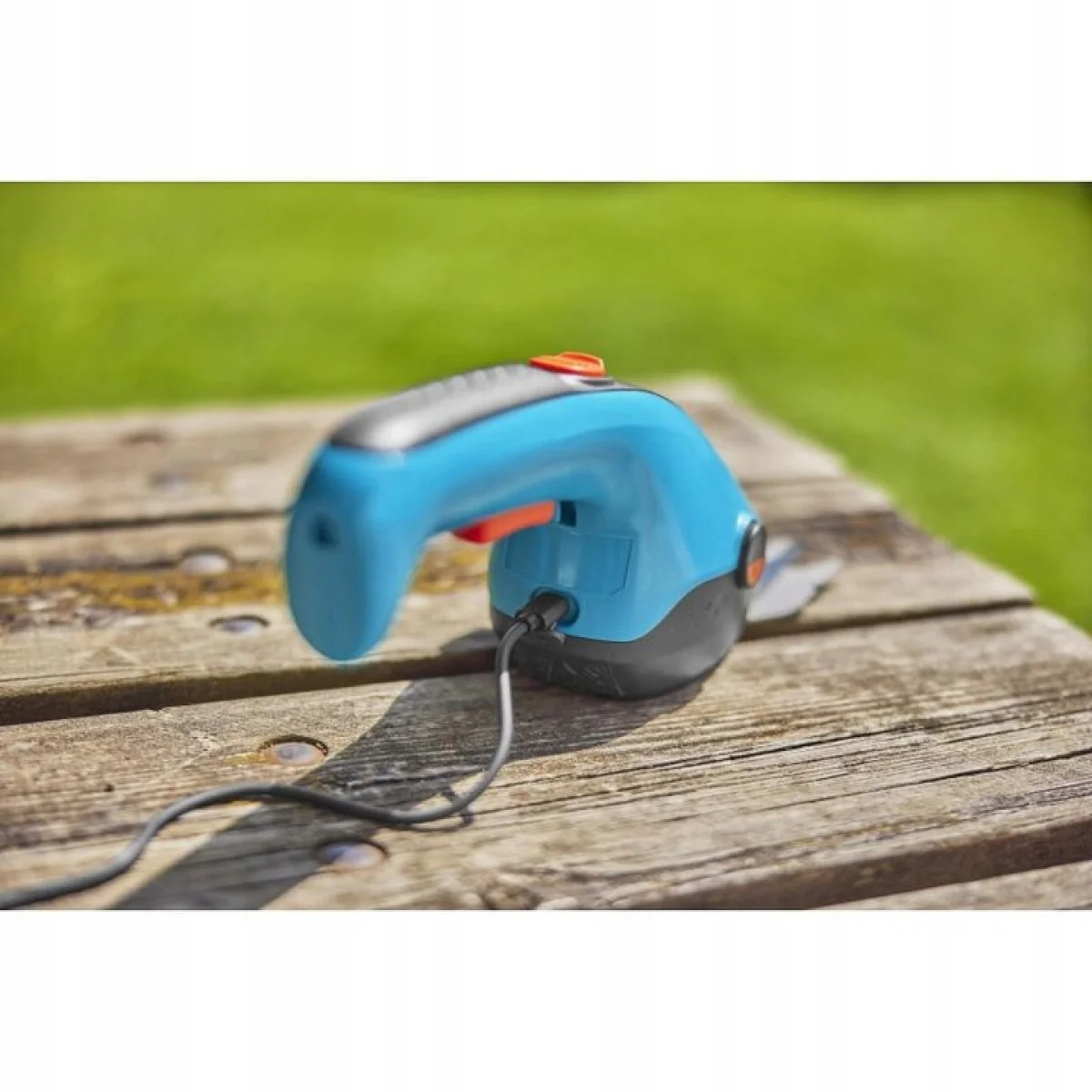 Акумулаторна ножица за трева GARDENA ClassicCut Li 09886-20 Акумулаторна ножица за трева GARDENA ClassicCut Li 09886-20