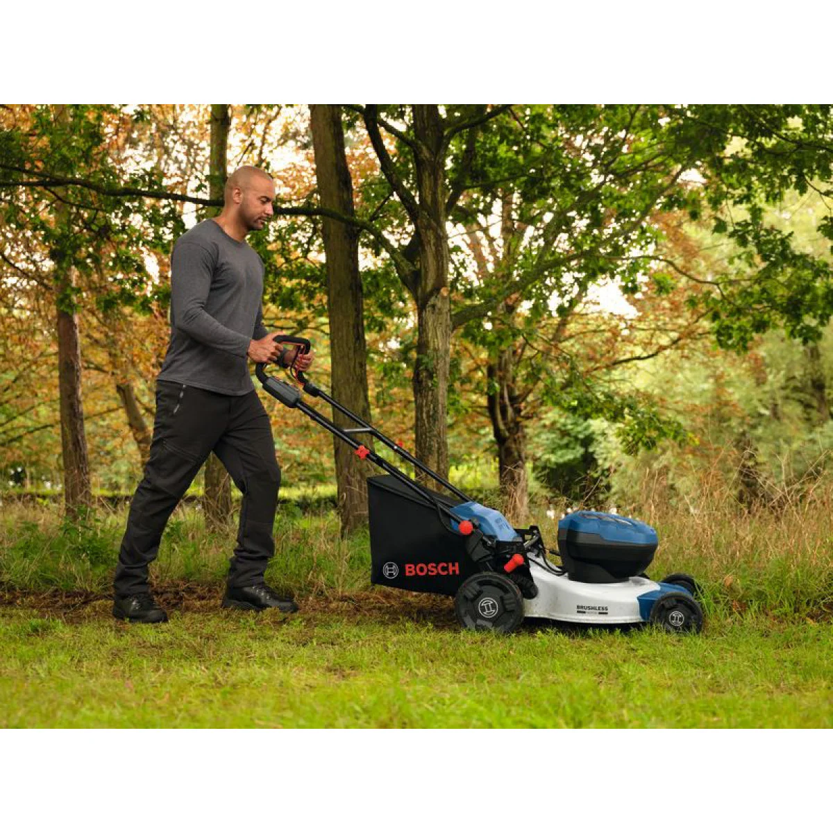 Акумулаторна самоходна косачка Bosch GRA18V2-46SP Professional, 46 см, без батерия и зарядно 06008C8200
