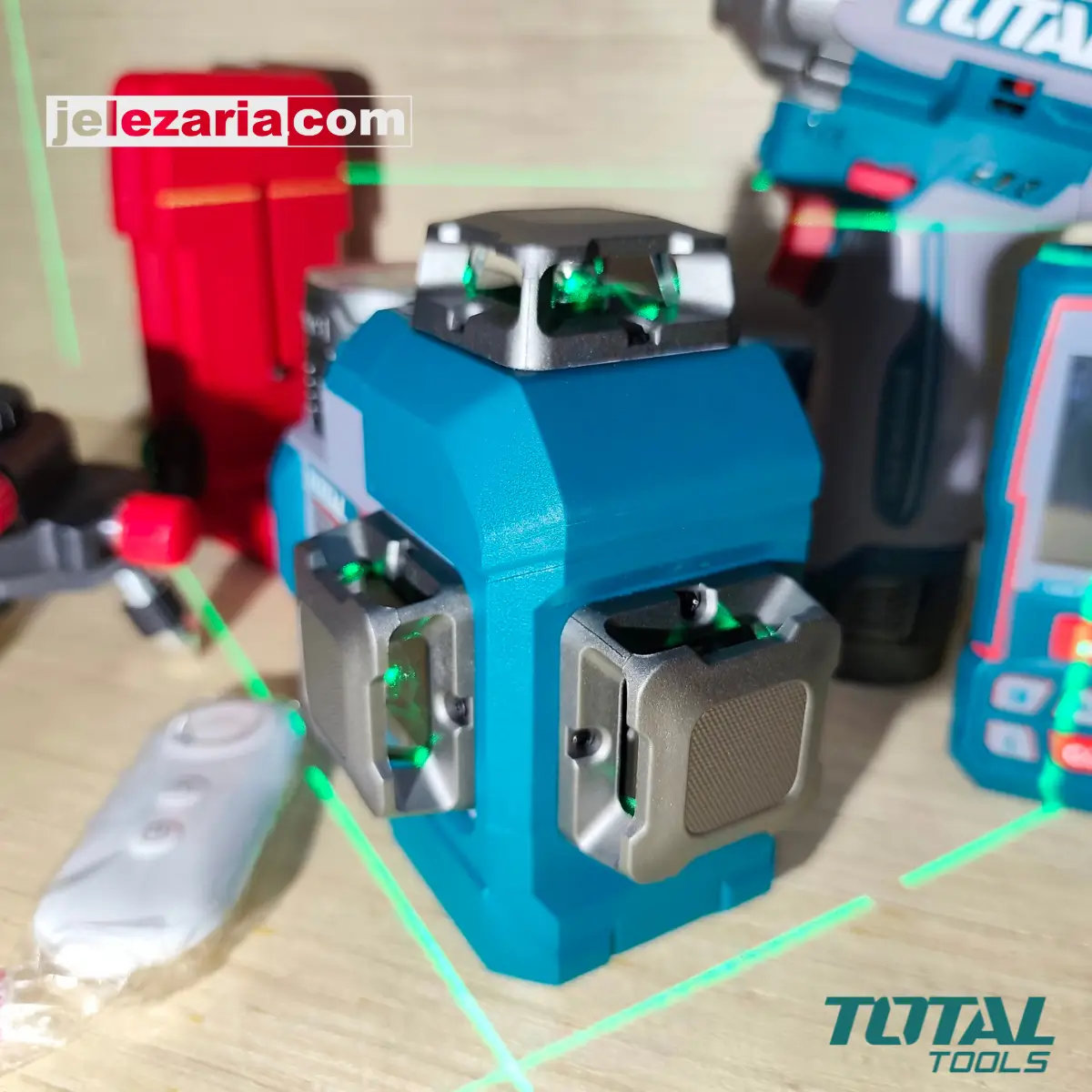 Комплект Акумулаторен лазерен нивелир TOTAL, Акумулаторен ударен винтоверт TOTAL, Лазерна ролетка TOTAL TOSLI250886E, 16V