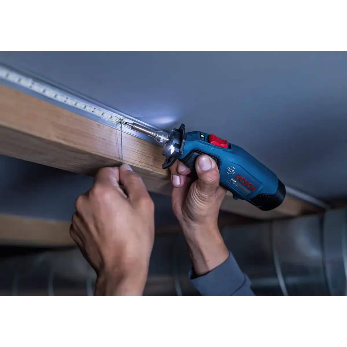 Акумулаторен поялник Bosch GLK 12V-420, без батерия и зарядно устройство 06019S8000