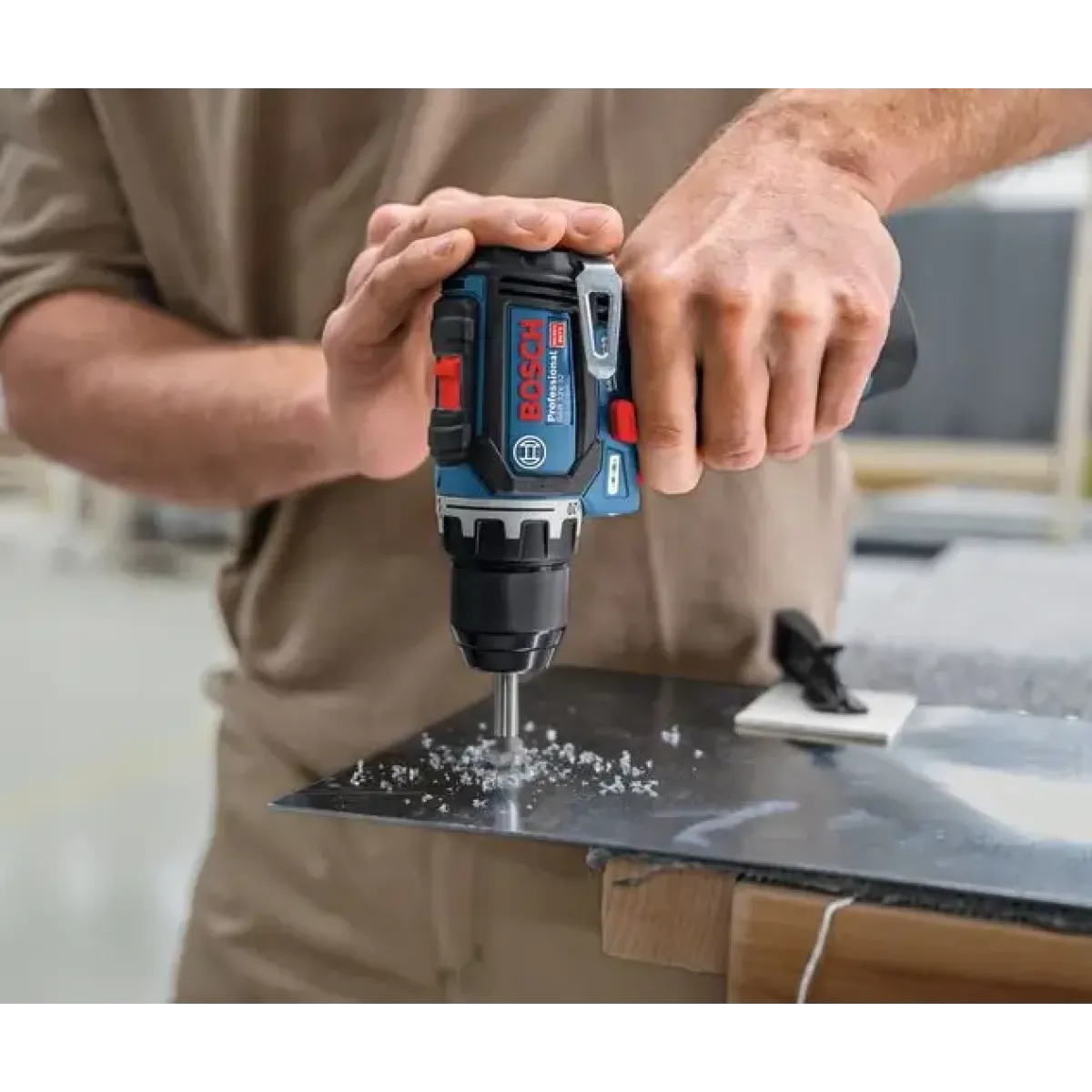 Акумулаторен винтоверт Bosch GSR 12V-32, 2бр x 3.0Ah батерии в L-BOXX