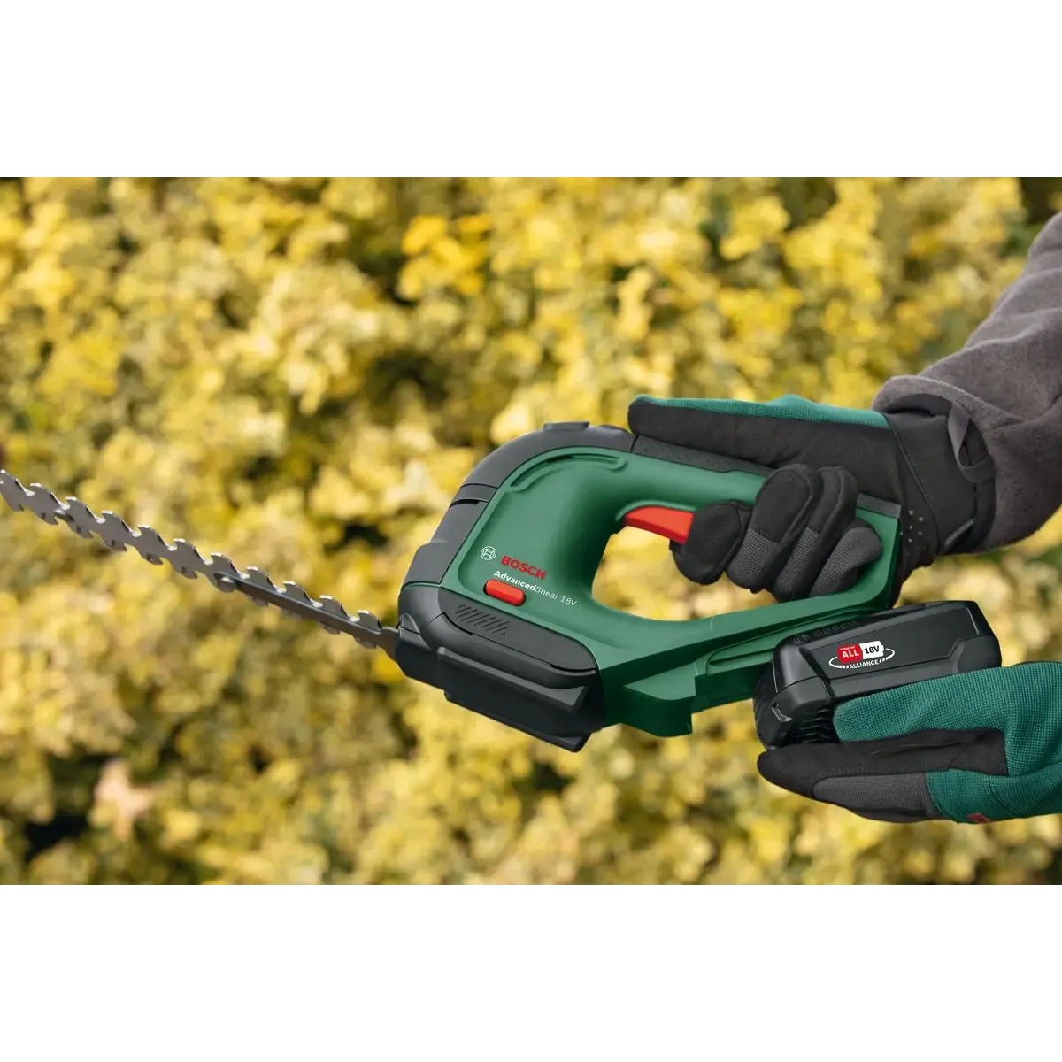 Акумулаторна ножица храсти и за трева Bosch AdvancedShear 18V-10, 1 x батерия PBA 18V 2.0Ah 0600857000