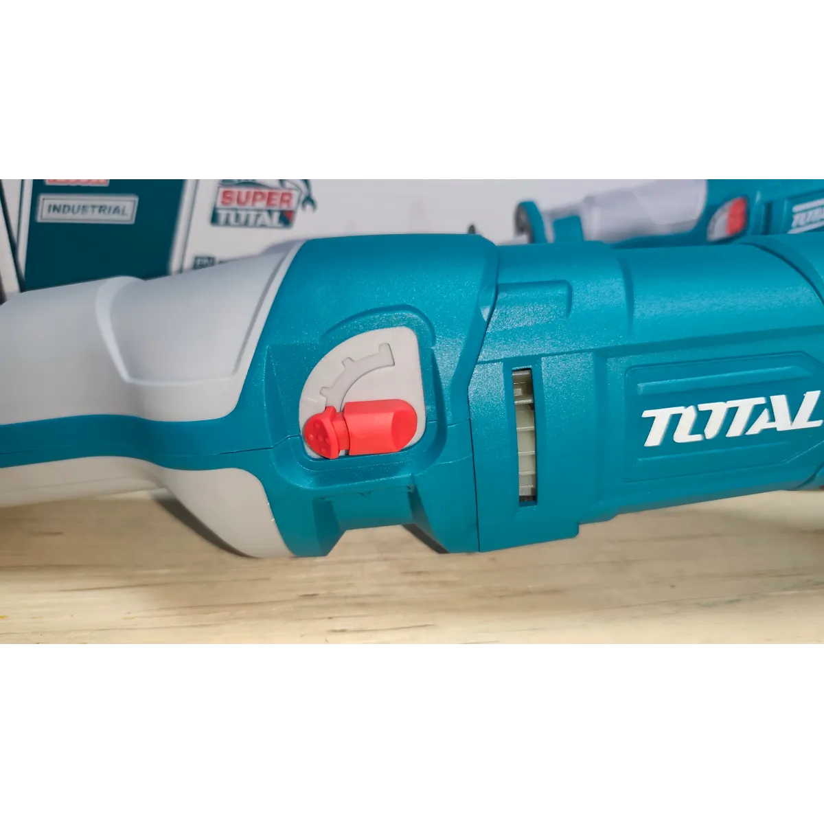 Саблен трион TOTAL INDUSTRIAL, 1200 W TS1001201