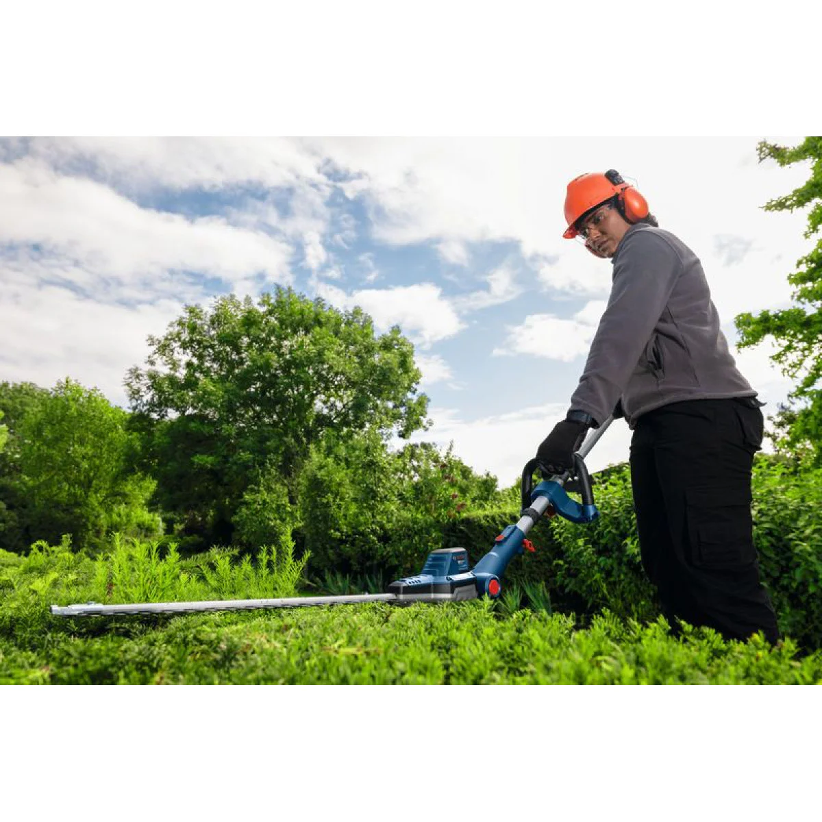 Акумулаторен прав храсторез Bosch GHE18V-50 FP Professional, с удължена дръжка, без батерия 06008D5100