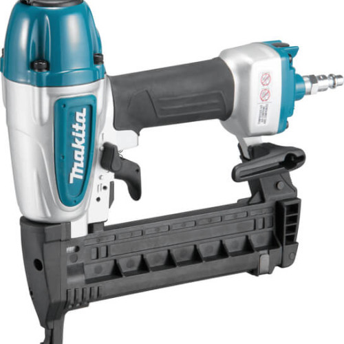 Такер Makita AT638A, 3.9 -7.8 bar,15-38 mm