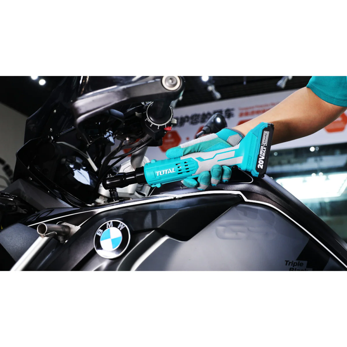 Акумулаторна тресчотка TOTAL TDRLI2060152, 3/8", 65 Nm, 1 батерия 20 V 2.0 Ah TDRLI2060152